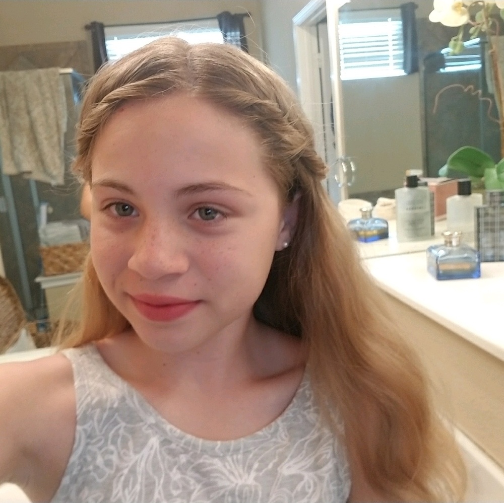 Meet your Posher, Annabella